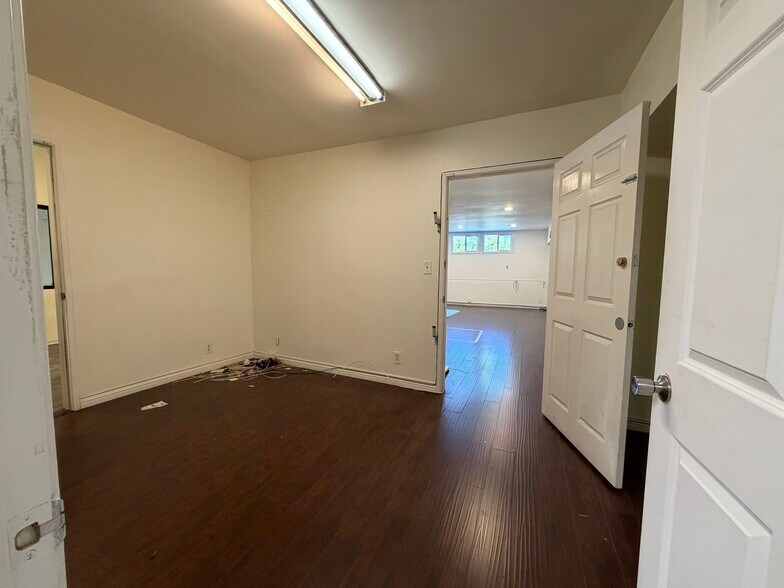 More Photos Of 7815-7817 Melrose Ave, Los Angeles Storefront Retail Office For Lease