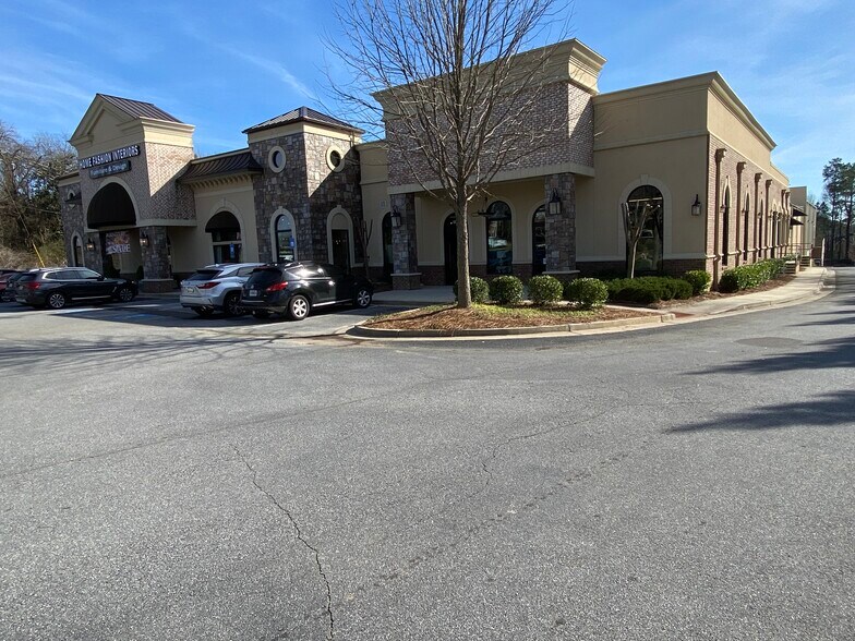 More Photos Of 793 N Main St, Alpharetta Freestanding For Sale