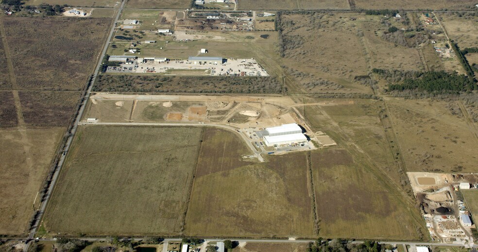 More Photos Of 25002 Clay Rd, Katy Warehouse For Lease
