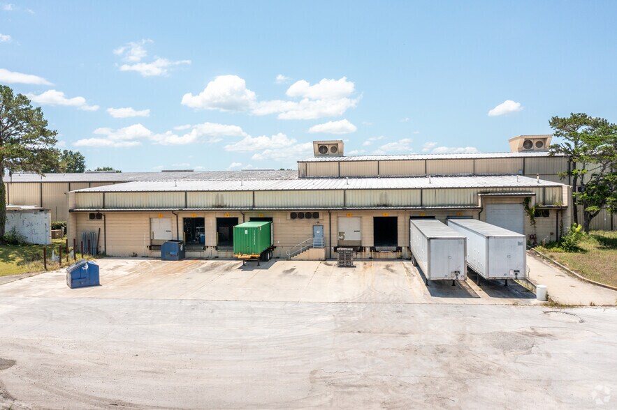 More Photos Of 3301 W Main St, Leesburg Warehouse For Lease