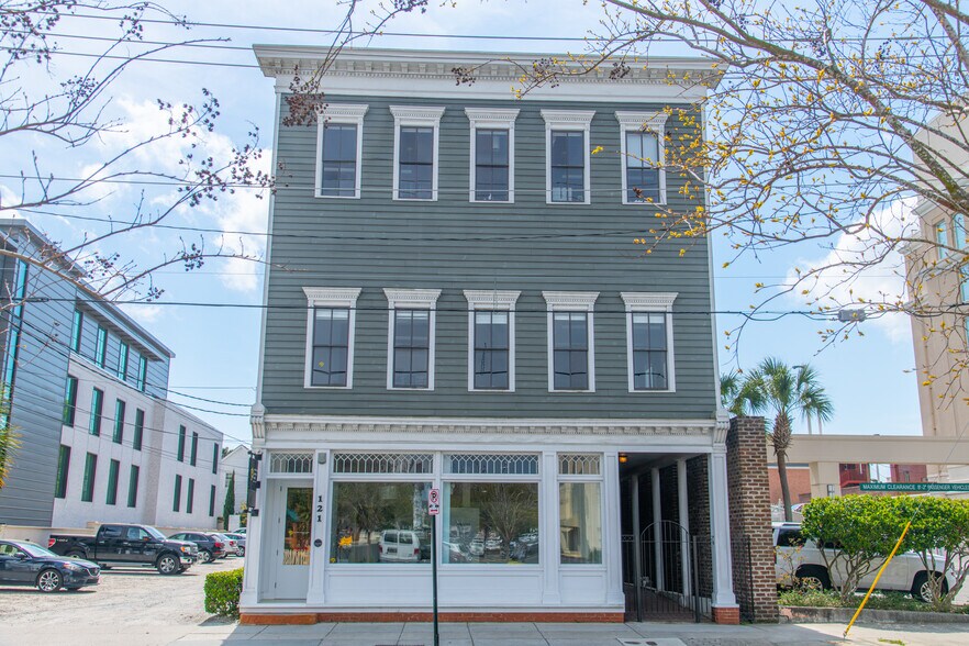More Photos Of 121 Calhoun St, Charleston Office Residential For Lease