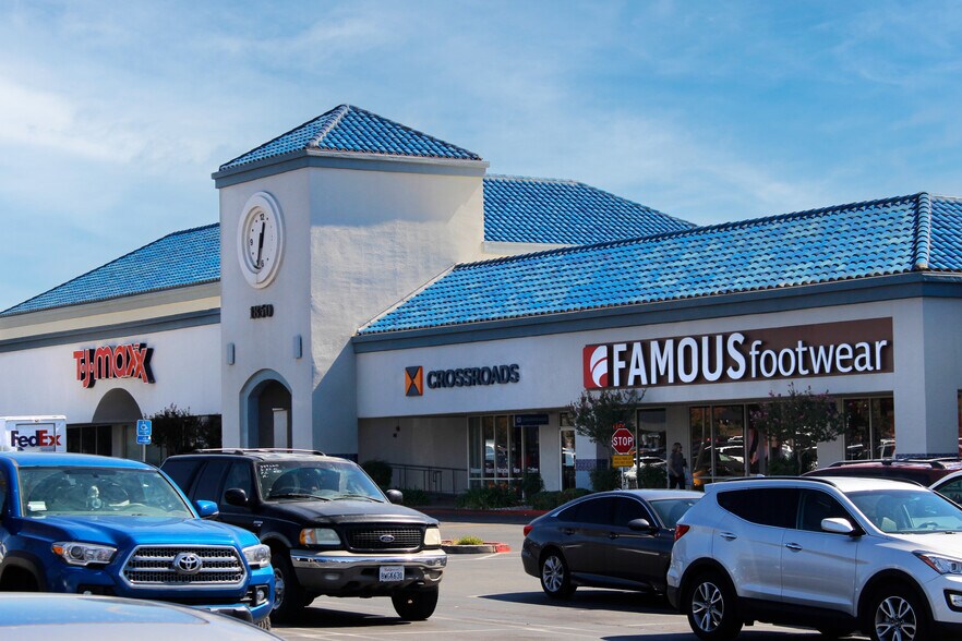 More Photos Of 1850 Douglas Blvd, Roseville Unknown For Lease