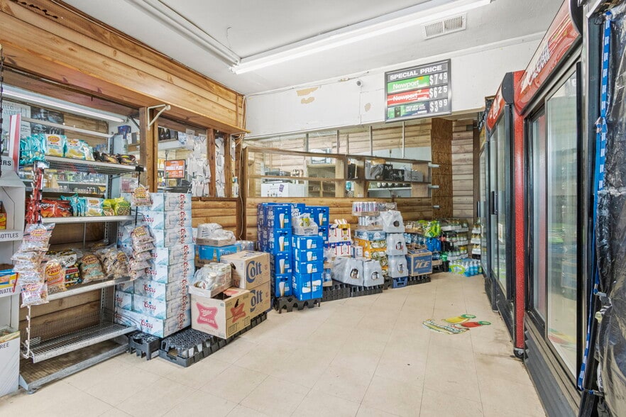 More Photos Of 916 Howard St, Spartanburg Freestanding For Sale