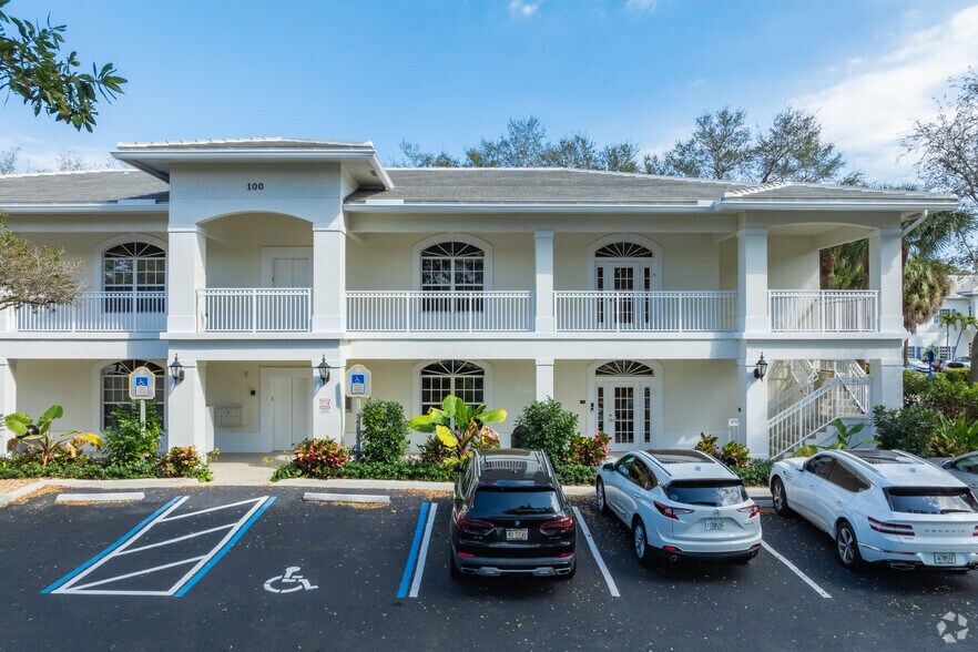 Primary Photo Of 100 Village Square Crossings, Palm Beach Gardens Medical For Lease