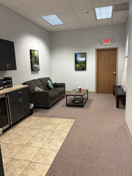 More Photos Of 1920 W 143rd St, Leawood Office For Sale