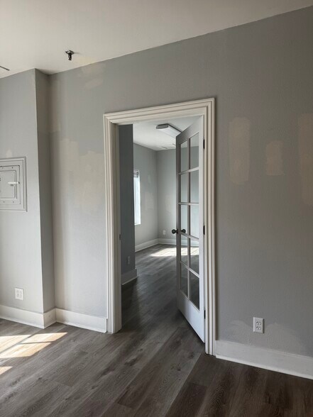 More Photos Of 9414-9488 Union Sq, Sandy Unknown For Lease