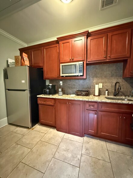More Photos Of 3651 Mars Hill Rd, Watkinsville Office For Sale