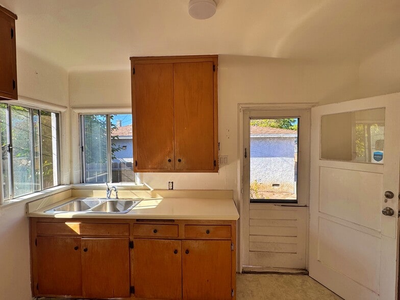 More Photos Of 1852 260th St, Lomita Apartments For Sale