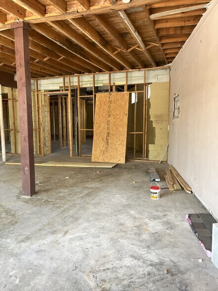 More Photos Of 9611 San Jose Blvd, Jacksonville Storefront Retail Office For Lease