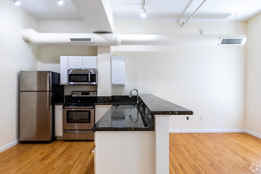 More Photos Of 221 Glen St, Glens Falls Apartments For Lease