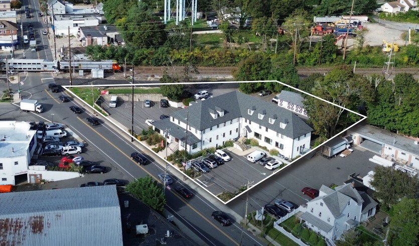 More Photos Of 80 Glen Head Rd, Glen Head Office For Lease