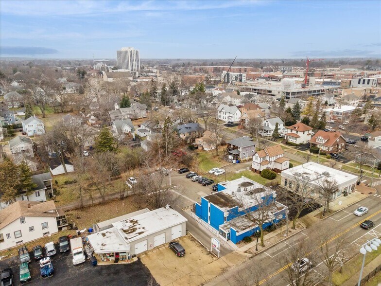 More Photos Of , Wheaton Unknown For Sale