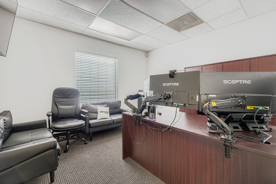 More Photos Of 6407 NE 117th Ave, Vancouver Medical For Sale