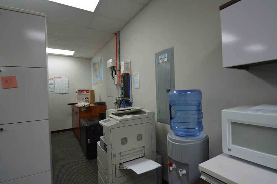 More Photos Of 2235 Lewisville Clemmons Rd, Clemmons Office Residential For Lease