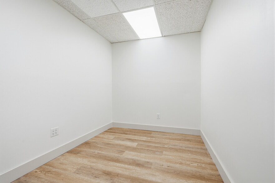 More Photos Of 1130 Hooper Ave, Toms River Office For Lease