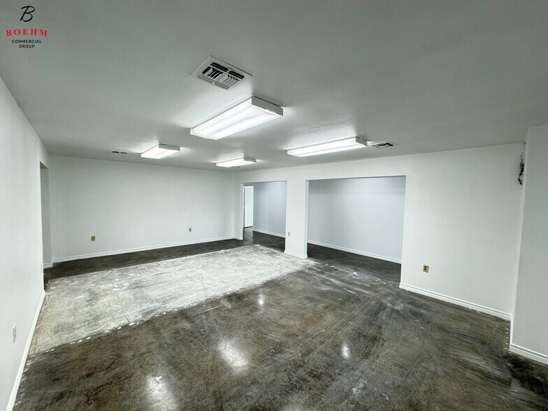 More Photos Of 2 Hill View Ln, Boerne Warehouse For Lease