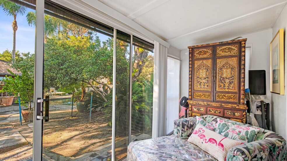 More Photos Of 1403 Rowena Way, Sacramento Specialty For Sale