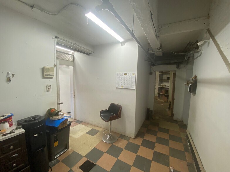 More Photos Of 264 41st St, Brooklyn Warehouse For Lease