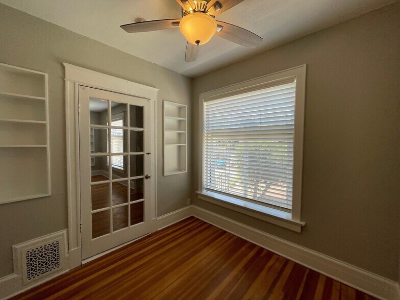 More Photos Of 146 N Logan St, Denver Specialty For Sale