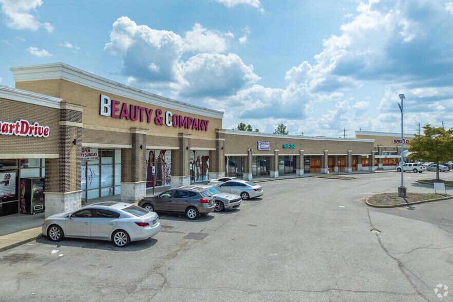 More Photos Of 4202 Hacks Cross Rd, Memphis Storefront For Lease