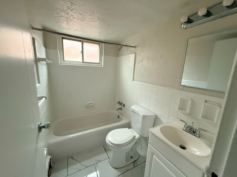 More Photos Of 3553-3559 Van Antwerp Pl, Cincinnati Apartments For Sale