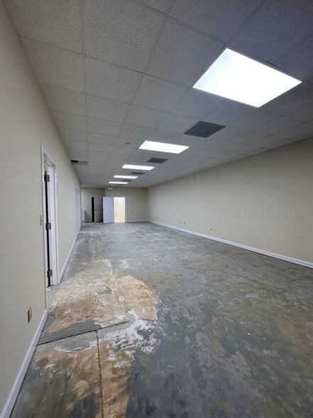More Photos Of 3721 Lynn Rd, Raleigh Unknown For Lease