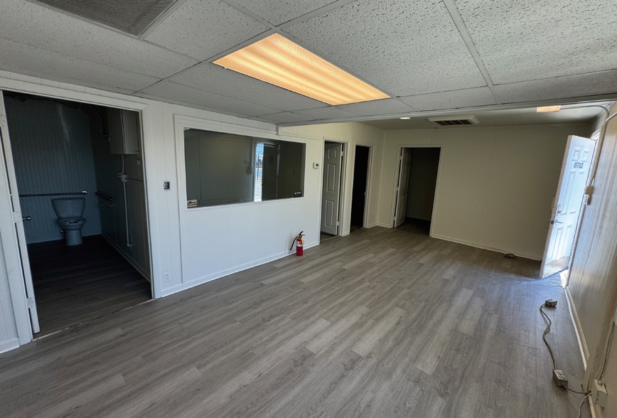 More Photos Of 1702 S 19th Ave, Phoenix Warehouse For Sale