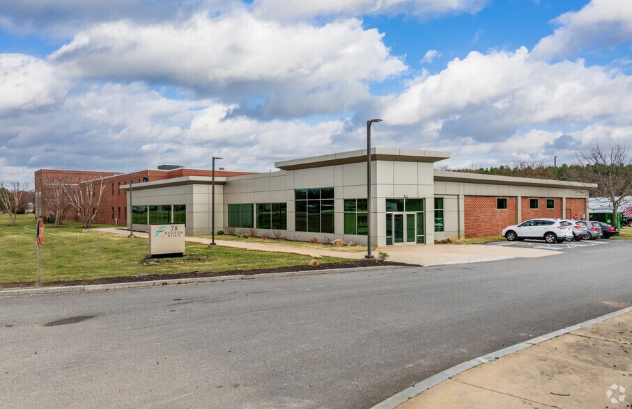 More Photos Of 78 Barnum Rd, Devens Light Manufacturing For Lease