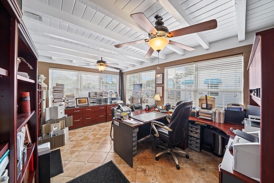More Photos Of 342 N Orlando Ave, Cocoa Beach Light Manufacturing For Sale