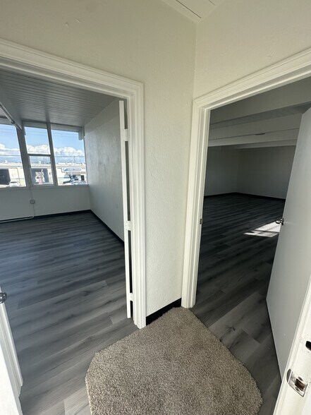 More Photos Of 1173 Commercial Ave, Oxnard Manufacturing For Lease