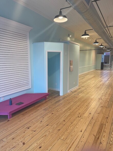 More Photos Of 115 Gordon St, Chickamauga Storefront For Sale