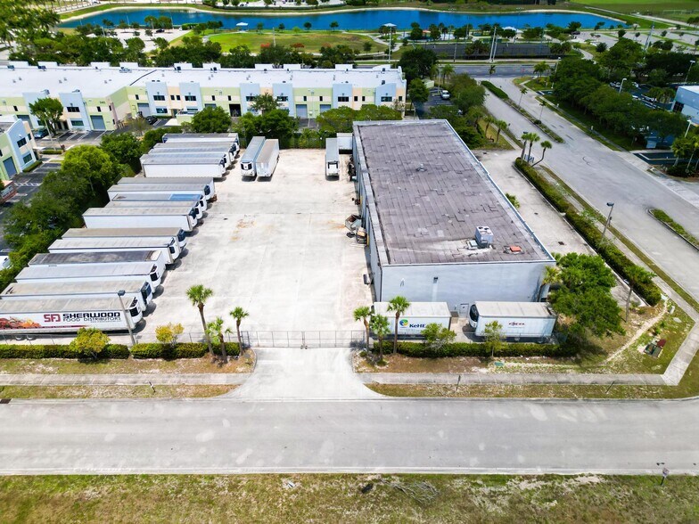 More Photos Of 5205 Tylerlakes Blvd, West Palm Beach Warehouse For Lease