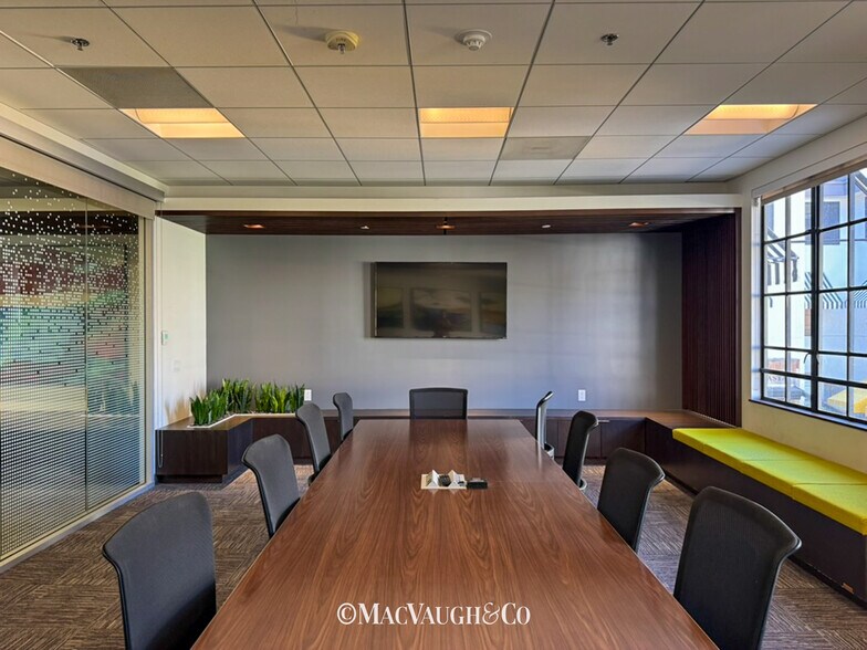 More Photos Of 140-146 S Lake Ave, Pasadena Office For Lease