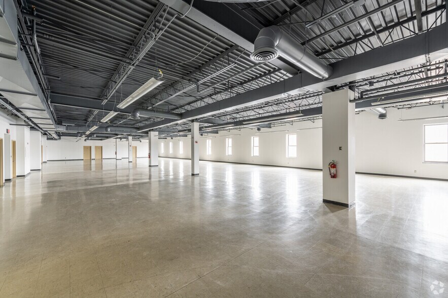 More Photos Of 78 Barnum Rd, Devens Light Manufacturing For Lease