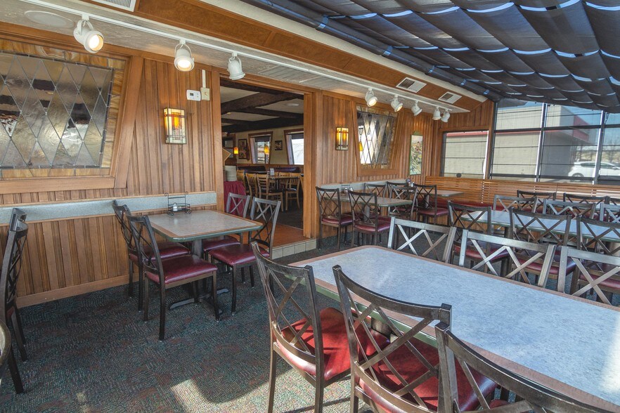 More Photos Of 3161 Teal Rd, Lafayette Restaurant For Lease