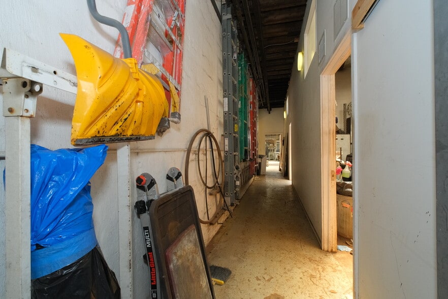 More Photos Of 154 26th St, Brooklyn Warehouse For Sale