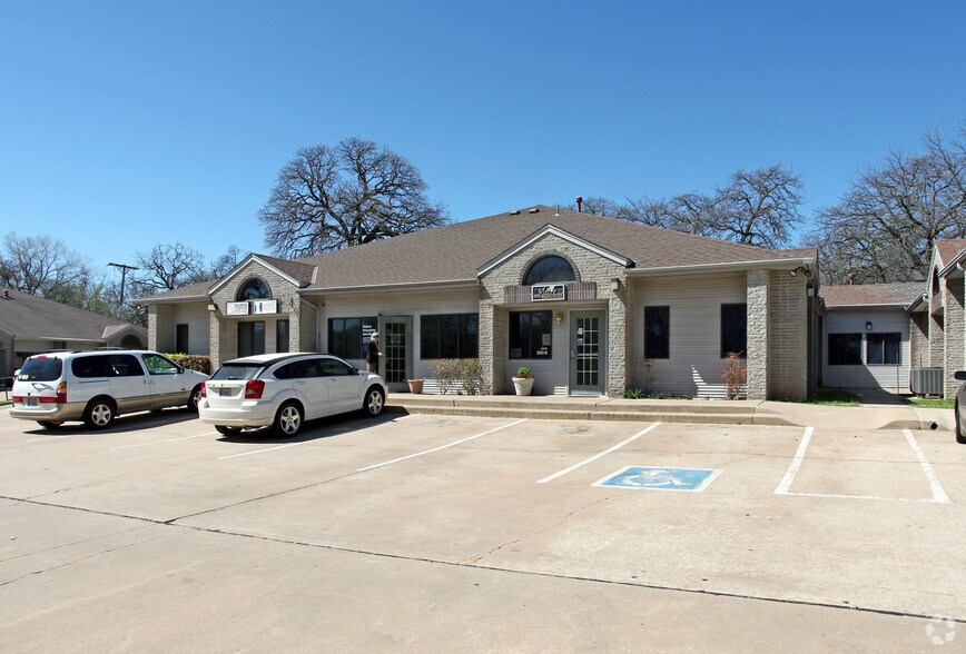 More Photos Of 501 E 15th St, Edmond Office For Lease