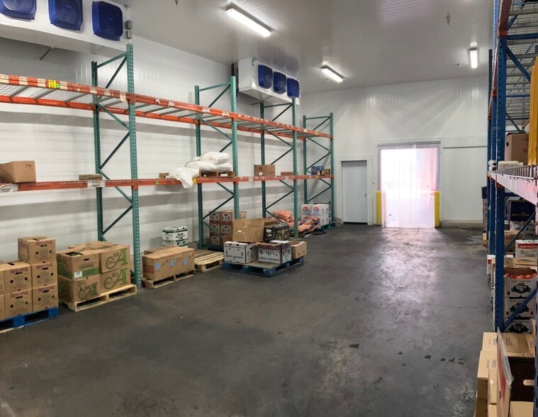 More Photos Of 5921-5923 Lakeshore Dr, Cypress Warehouse For Sale