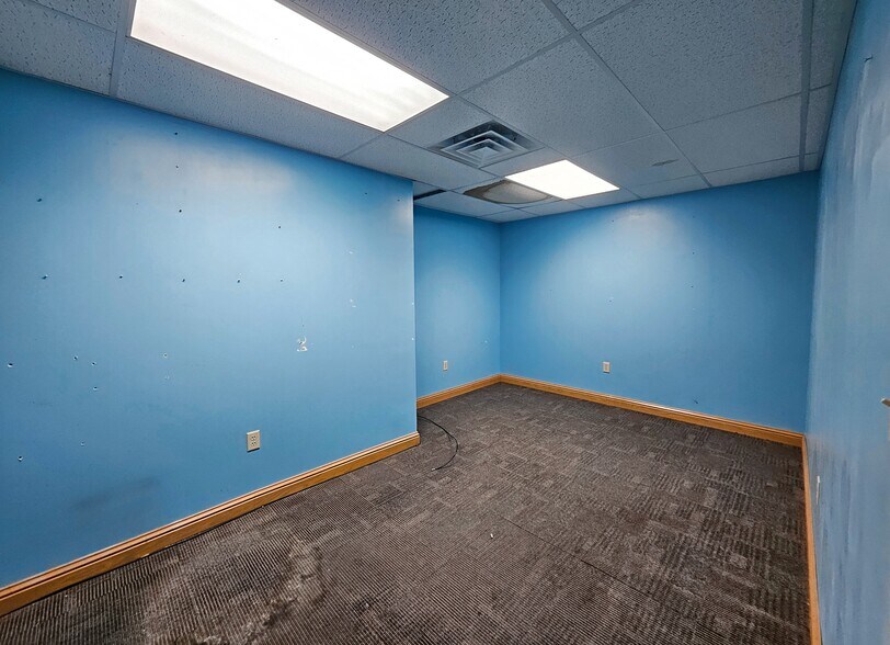 More Photos Of 205 Main St, Ridgway Office For Lease