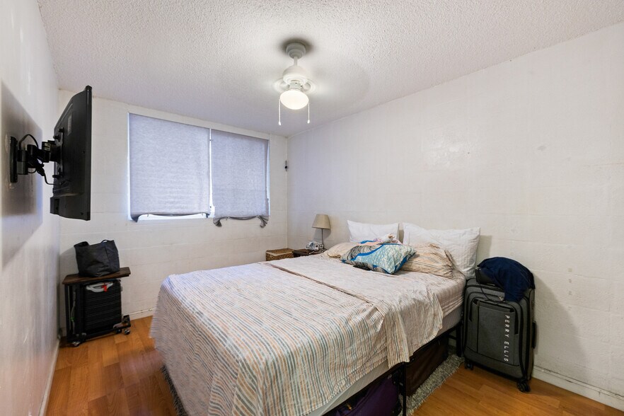 More Photos Of 437 Namahana St, Honolulu Apartments For Sale