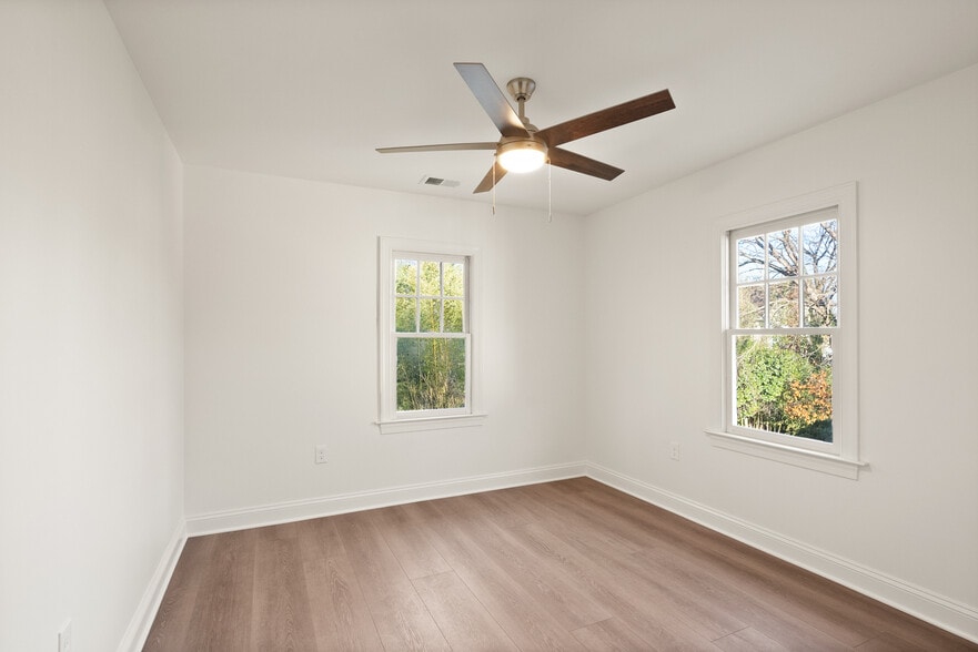 More Photos Of 4618 College Ave, College Park Multifamily For Sale