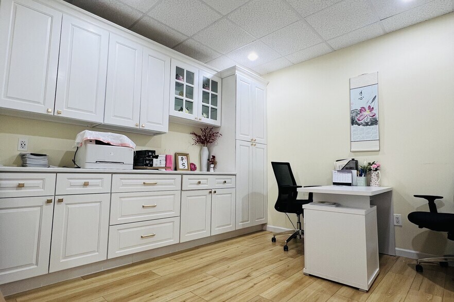 More Photos Of 143-26 41st Ave, Flushing Apartments For Sale