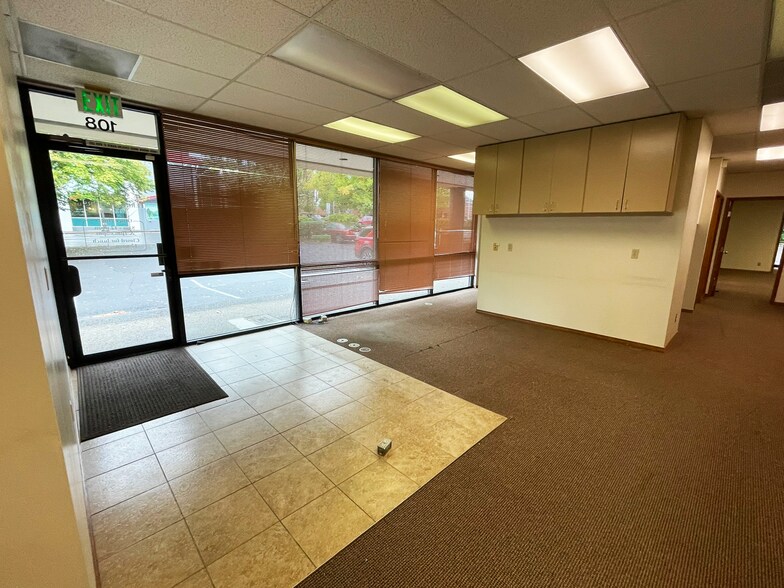 More Photos Of 108 E Mill Plain Blvd, Vancouver Office For Lease