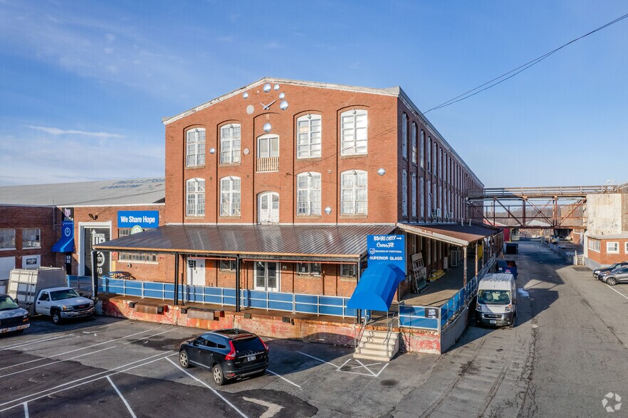 More Photos Of 310 Bourne Ave, Rumford Light Distribution For Lease