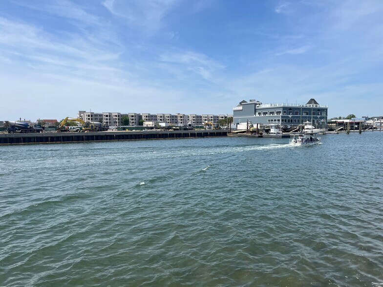 More Photos Of 405 Woodcleft Ave, Freeport Land For Sale