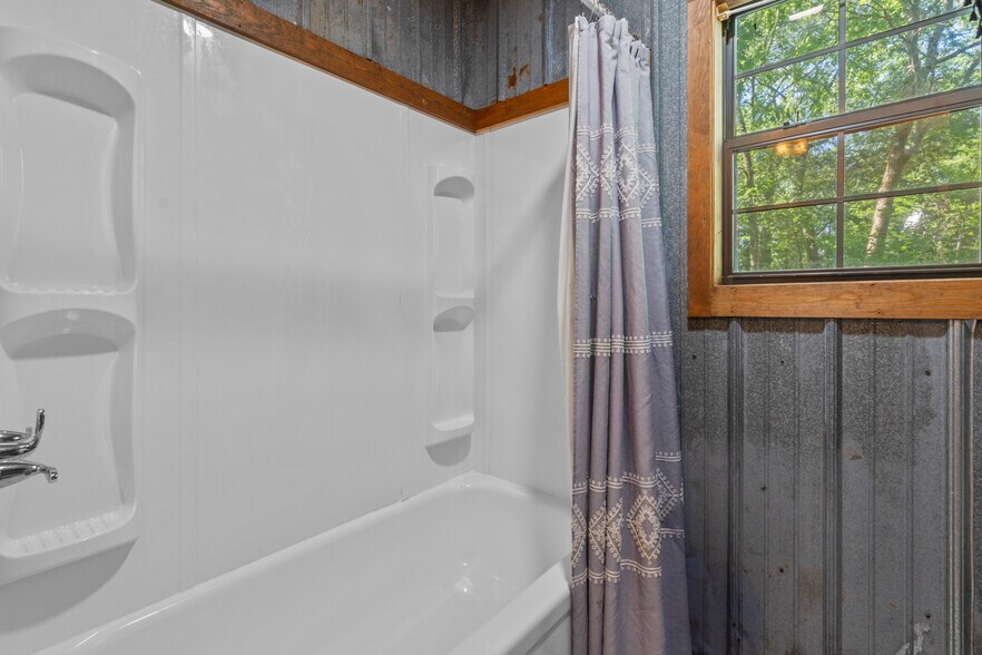 More Photos Of 122 Ouachita River Haven Rd, Pencil Bluff Hotel For Sale