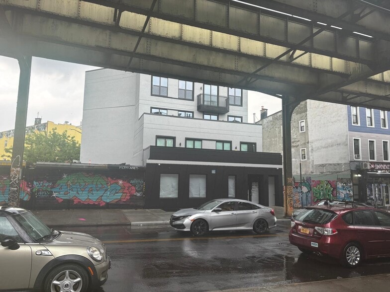 More Photos Of 1317 Myrtle Ave, Brooklyn Showroom For Lease