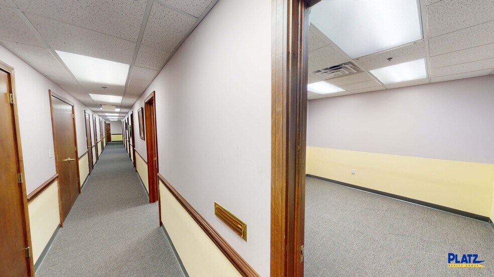 More Photos Of 8261 Market St, Youngstown Medical For Sale