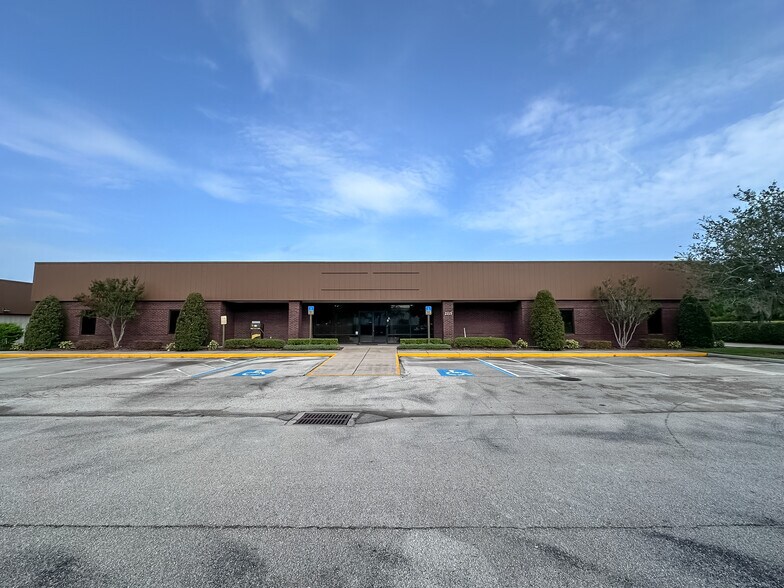 More Photos Of 2115 Harden Blvd, Lakeland Medical For Lease