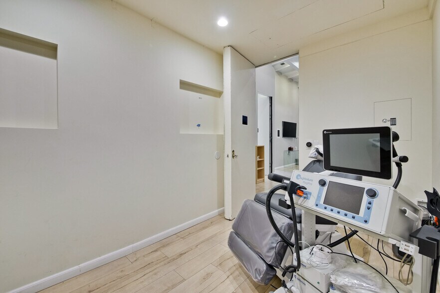 More Photos Of 4966 El Camino Real, Los Altos Office For Sale